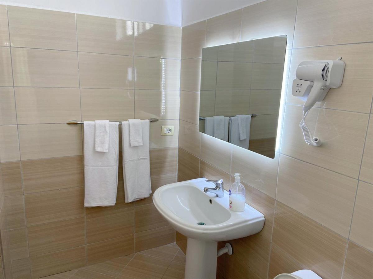 Guesthouse Niko Berat Zewnętrze zdjęcie