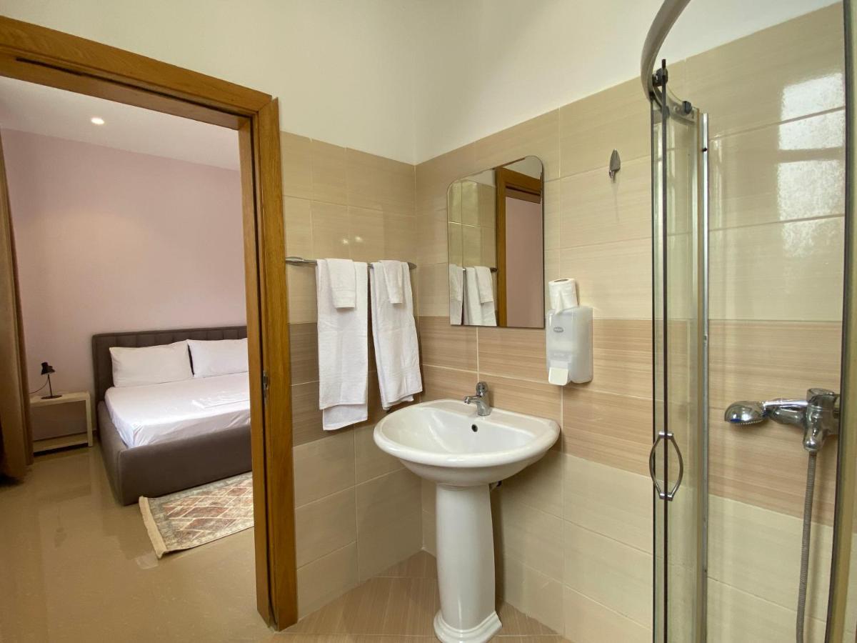 Guesthouse Niko Berat Zewnętrze zdjęcie