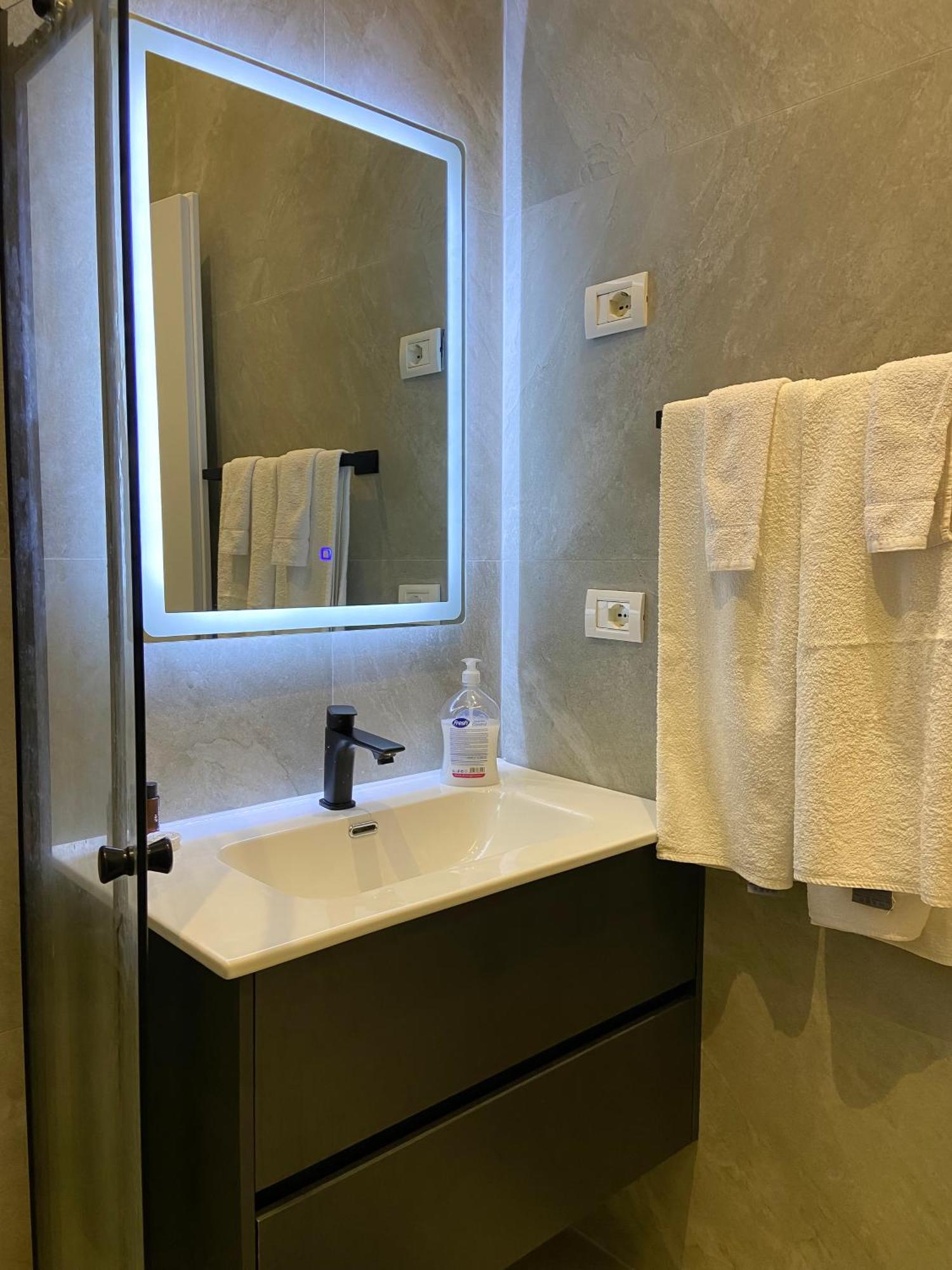 Guesthouse Niko Berat Zewnętrze zdjęcie